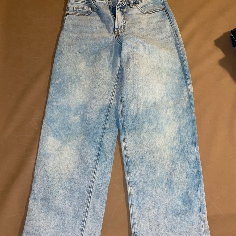 Old Navy Women's Light Wash Straight Leg Jeans